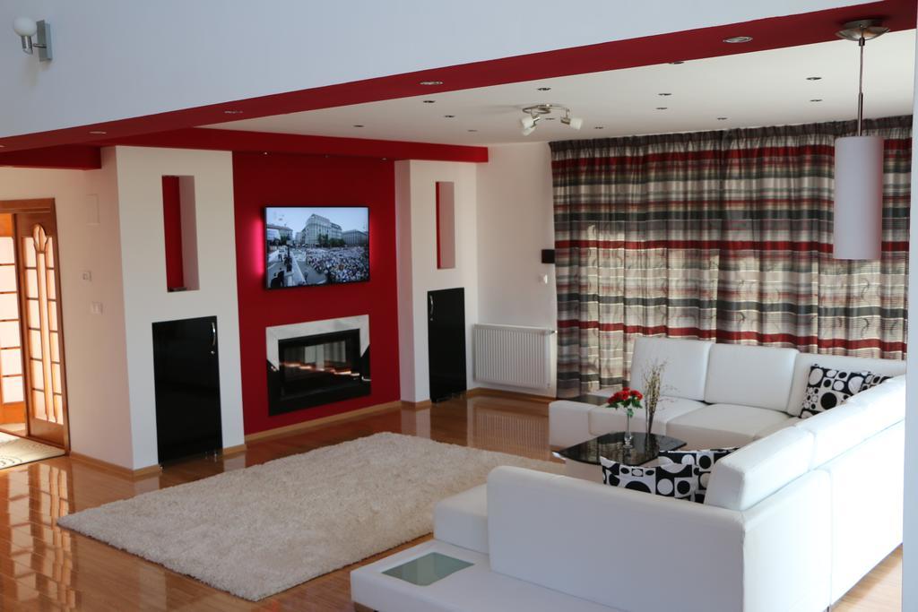 Sanderson Apartments М'єркуря-Чук Номер фото